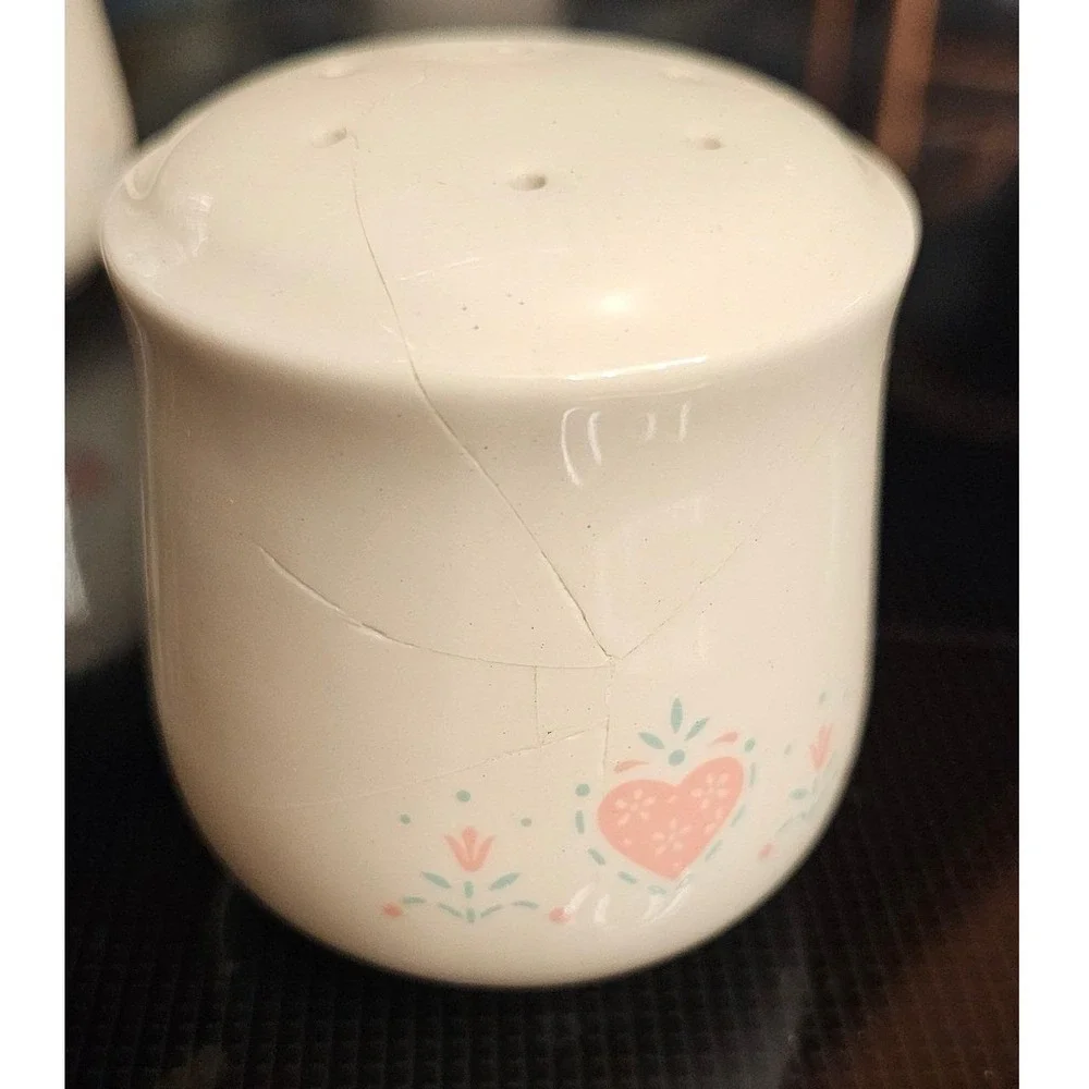 Vintage Heart Salt and Pepper Shakers Pink Floral Country Cottage Made in Japan
